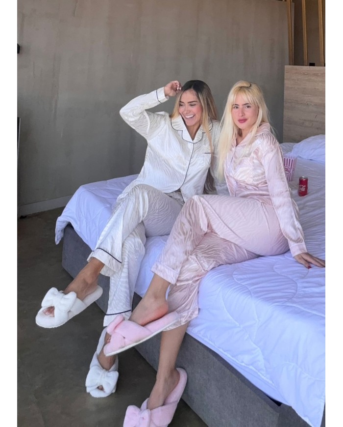 Pijamas exclusivas de alta calidad para mujeres hermosas como tu.