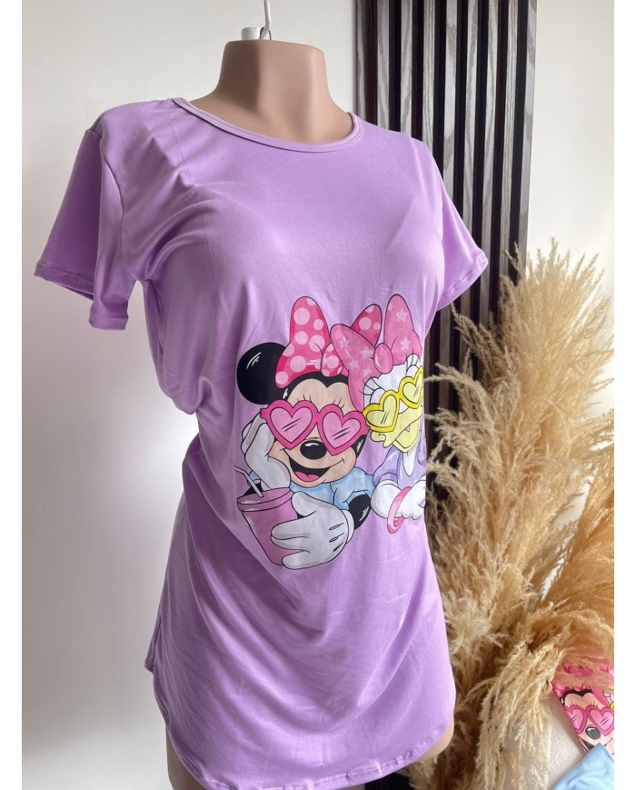 Hermosa bata en piel de durazno, textura suave, elástica y cómoda.