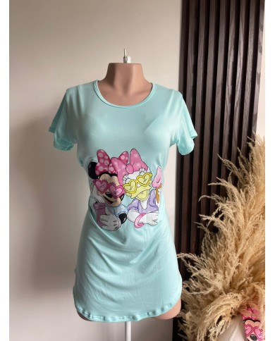 Hermosa bata en piel de durazno, textura suave, elástica y cómoda.