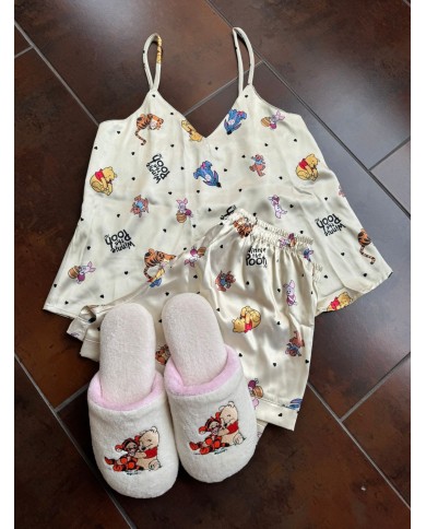 Elegante, cómoda y linda con pijamas AV